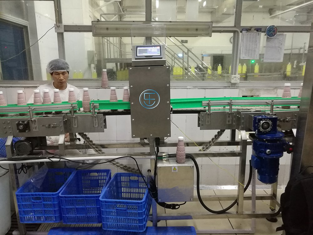 上海樂鼎進口金屬探測器檢測飲料
